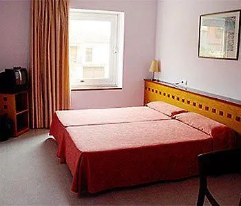 Hotel Montmelo 2*