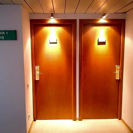 Hotel Montmelo 2*