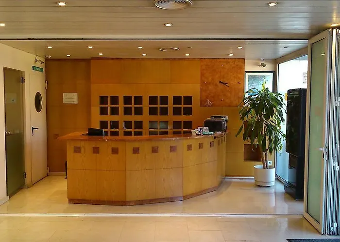 Hotel Montmelo Hotell