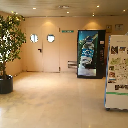 מלון Hotel Montmelo 2*