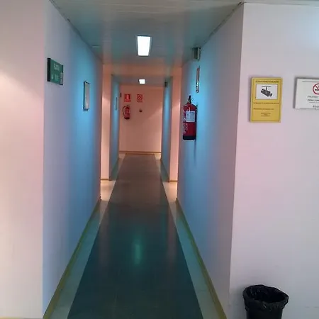 Hotel Montmelo מלון