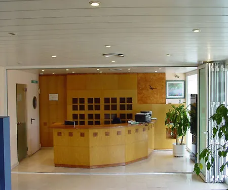 מלון Hotel Montmelo
