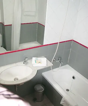 호텔 Hotel Montmelo 몽멜로