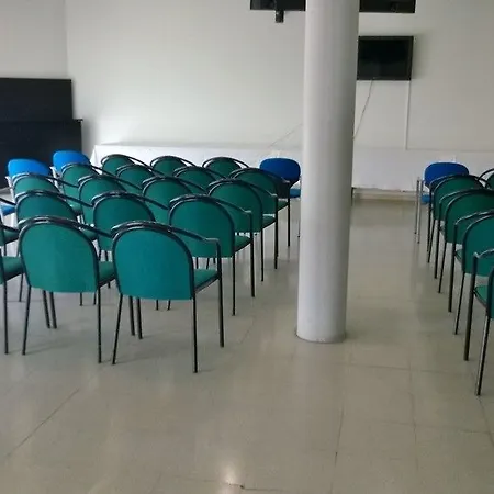 מלון Hotel Montmelo
